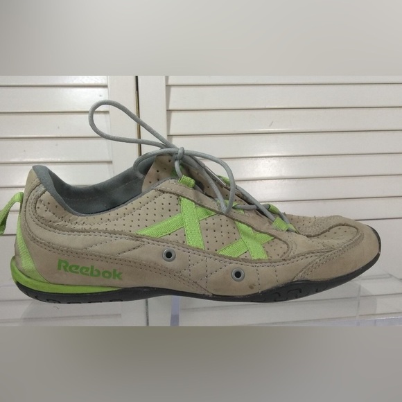 VINTAGE REEBOK TRAINERS SHOES WOMENS SIZE 8.5 - Picture 2 of 9